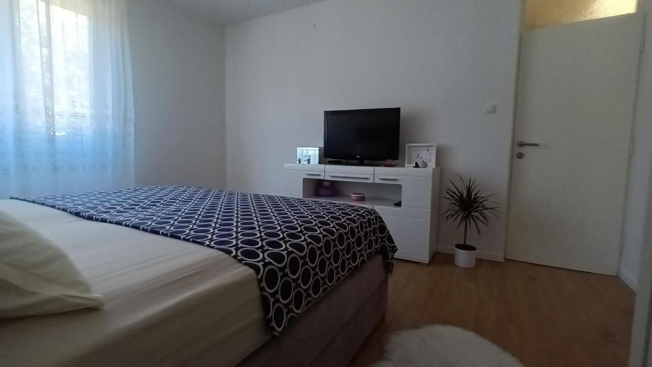 Leona Apartment-Perfect For Four Split Eksteriør bilde