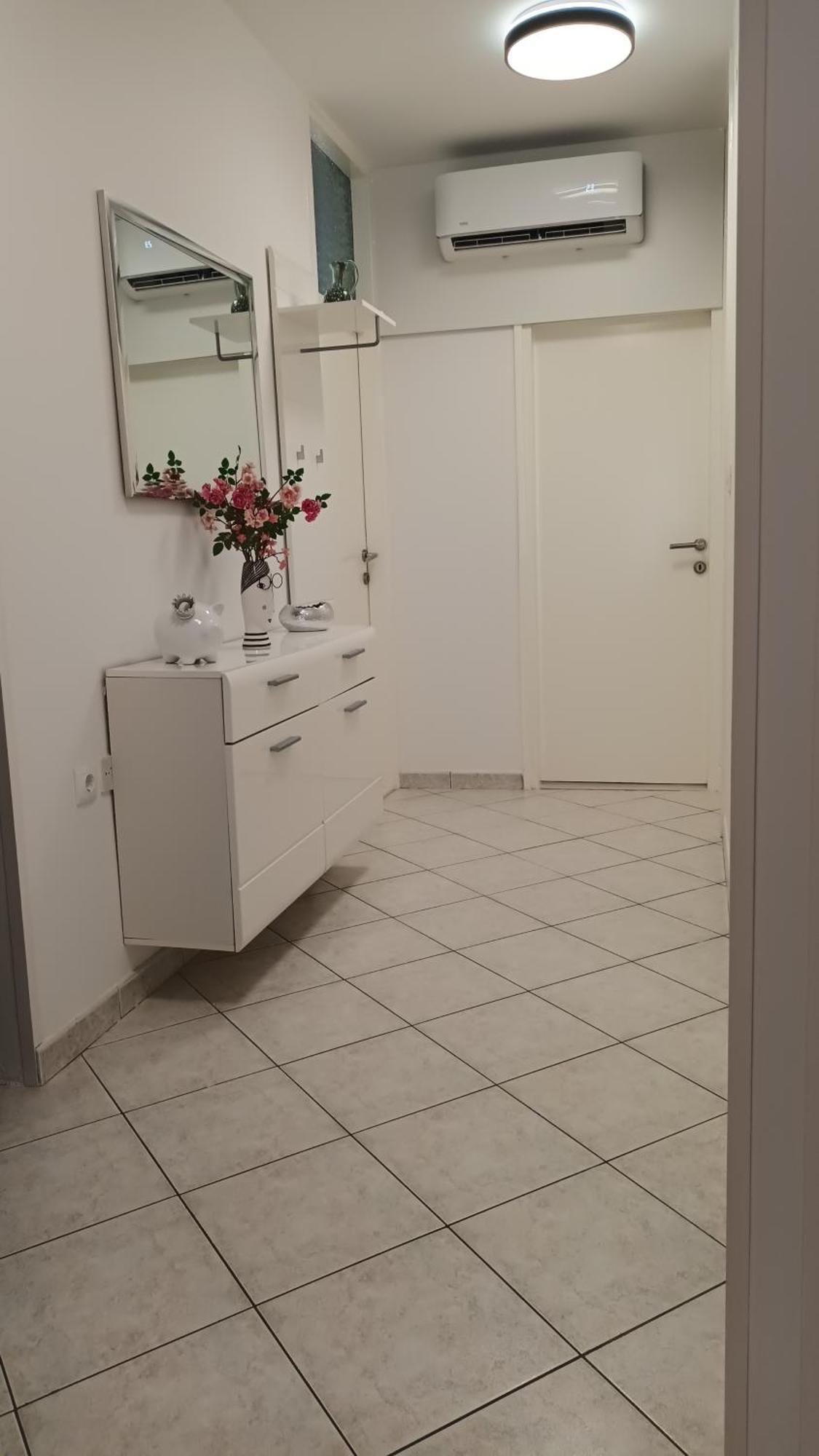 Leona Apartment-Perfect For Four Split Eksteriør bilde